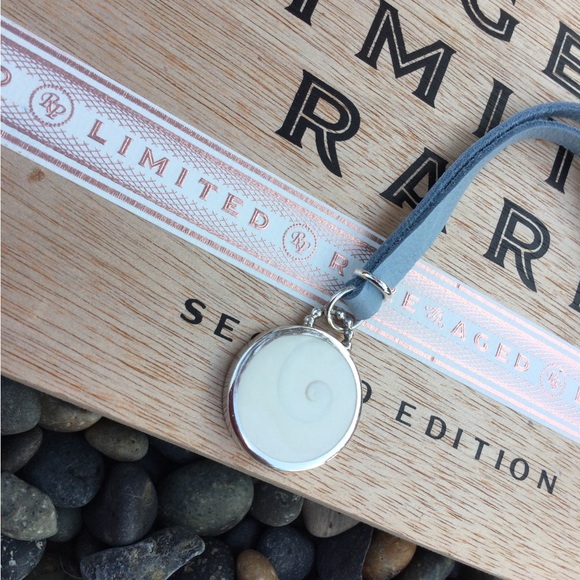 Natural Shiva Eye Pendant - 925 Sterling Silver, bead ball accents. - Picture 3 of 7